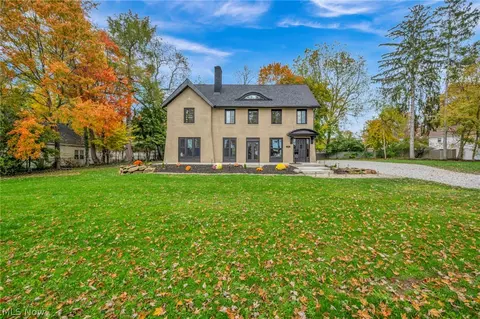 1555 W Market St, Akron, OH 44313