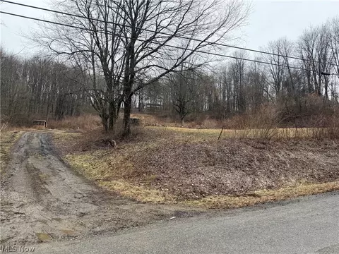 13640 Birch Rd, East Liverpool, OH 43920