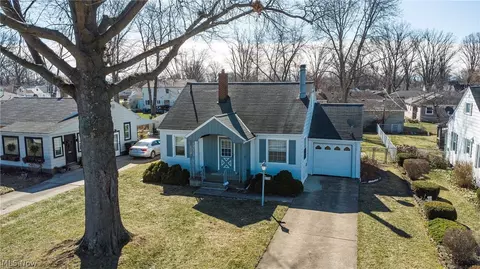 View/Area - 463 Poplar St, Elyria, OH 44035 photo 1 of 9