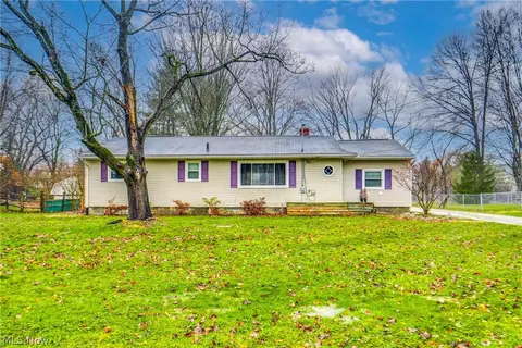 1306 N Plainview Dr, Copley, OH 44321