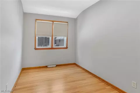Bedroom - 31 Eve Dr, Struthers, OH 44471 photo 4 of 5