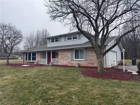 1621 Coventry Ave NE, Warren, OH 44483