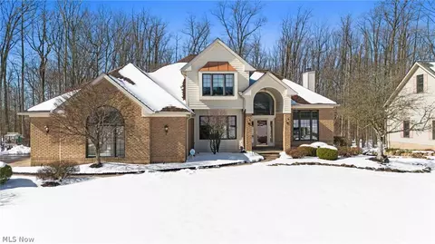 11148 Hempstead Ln, North Royalton, OH 44133