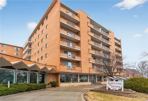 1480 Warren Rd #708, Lakewood, OH 44107