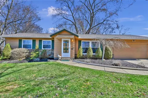 4205 Osage St, Stow, OH 44224