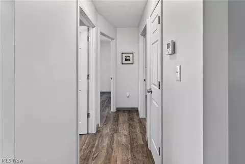 Entry Way - 393 Afton Ave, Boardman, OH 44512 photo 2 of 7