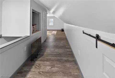 Entry Way - 393 Afton Ave, Boardman, OH 44512 photo 5 of 7