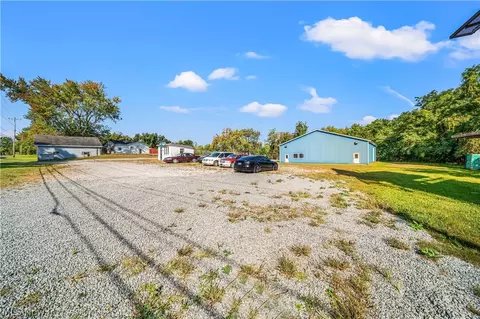 Exterior - 5309 N Ridge Rd E, Ashtabula, OH 44004 photo 2 of 11