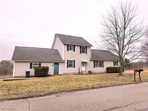 141 Meadowpark Dr, Cambridge, OH 43725