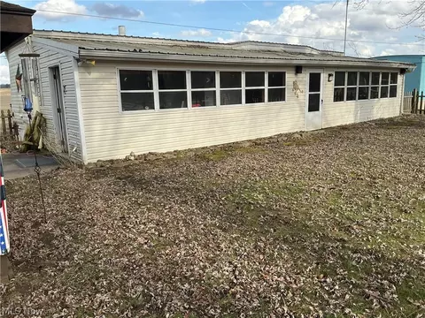 9385 N River Rd #33, Dresden, OH 43821