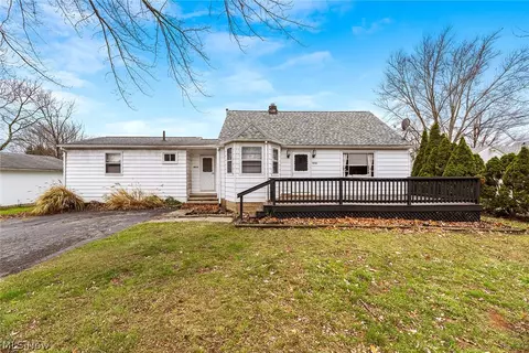 4556 Fishcreek Rd, Stow, OH 44224