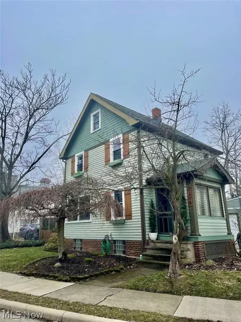 1478 Maile Ave, Lakewood, OH 44107