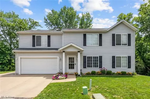 3194 Castleton Ct, Akron, OH 44312