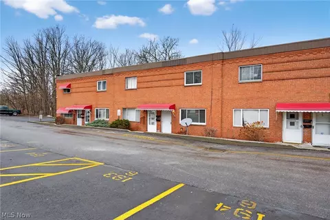193 Dalepark Dr #7, Bedford, OH 44146