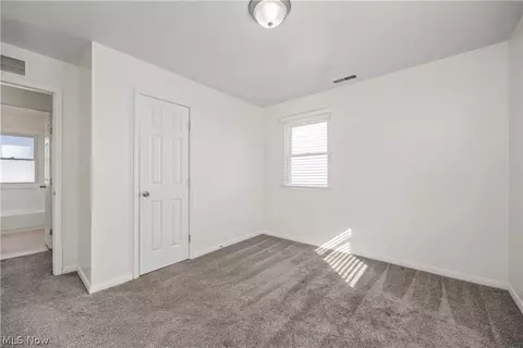 171 S Logan St, Elyria, OH 44035 photo 17