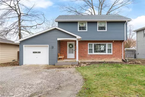 267 Marlow St, Wadsworth, OH 44281 photo 2