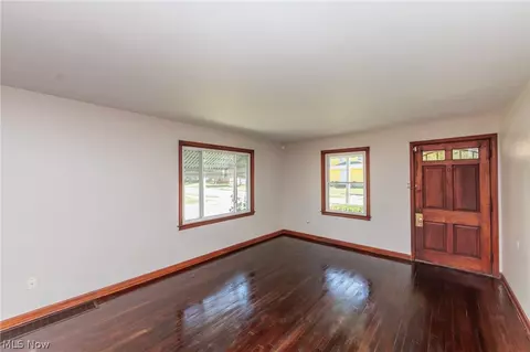 125 E 30th St, Lorain, OH 44055 photo 9
