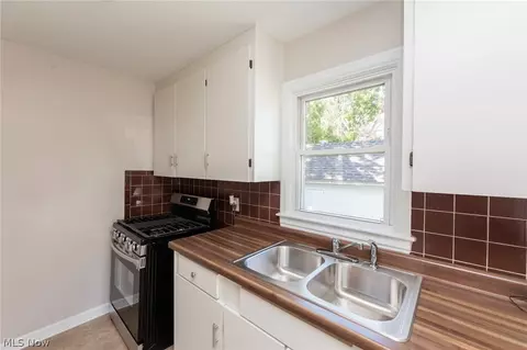125 E 30th St, Lorain, OH 44055 photo 18