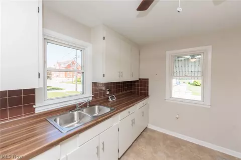 125 E 30th St, Lorain, OH 44055 photo 16