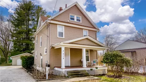 718 E Highland Ave, Ravenna, OH 44266