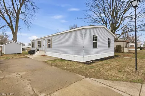 2445 Columbus Lancaster Rd NW #246, Lancaster, OH 43130