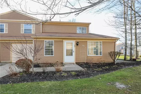 53 Privet Ln, Northfield, OH 44067