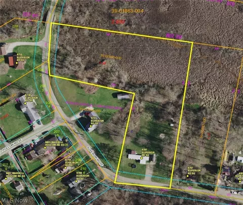 6781 Superior Rd SE, Uhrichsville, OH 44683