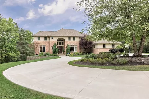 104 Partridge Ln, Hunting Valley, OH 44022