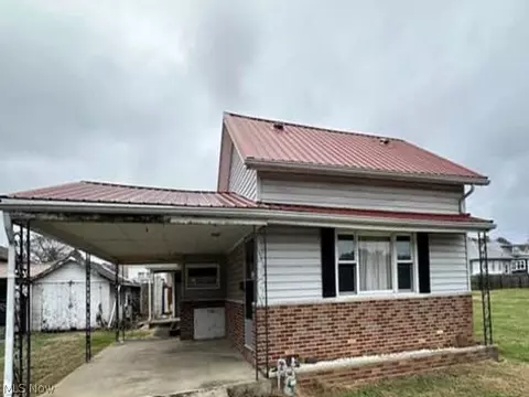 453 S Front Ave, Middleport, OH 45760