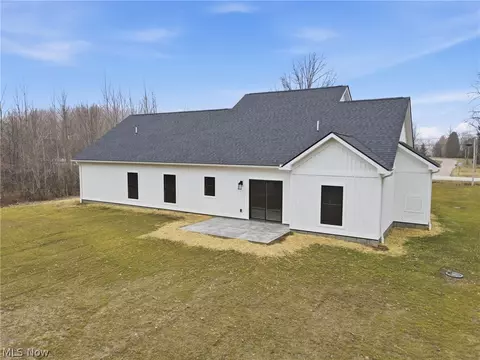 Exterior - 4656 Carpenter Rd, Ashtabula, OH 44004 photo 4 of 5