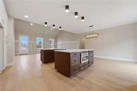Entry Way - 4656 Carpenter Rd, Ashtabula, OH 44004 photo 1 of 6