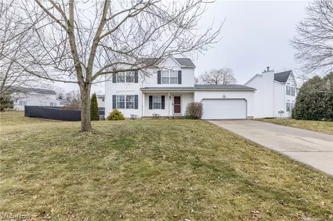 443 Plum Creek Dr, Wadsworth, OH 44281
