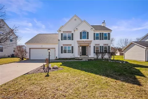 1572 Augusta Ave, Brunswick, OH 44212