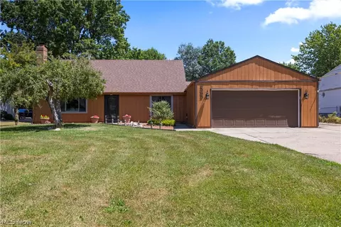 2565 Abbe Rd, Sheffield Village, OH 44054