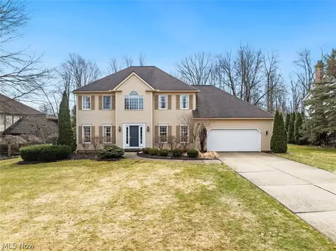 37192 Oneill Dr, Solon, OH 44139