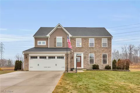 3147 Fairview Dr, Avon, OH 44011