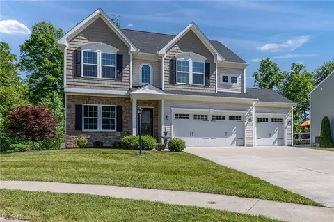 6394 Hooper Dr, Medina, OH 44256