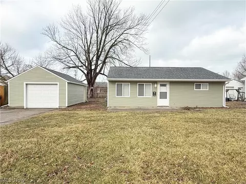 1528 Maine Ave, Lorain, OH 44052