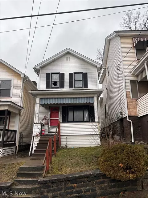 911 May St, East Liverpool, OH 43920