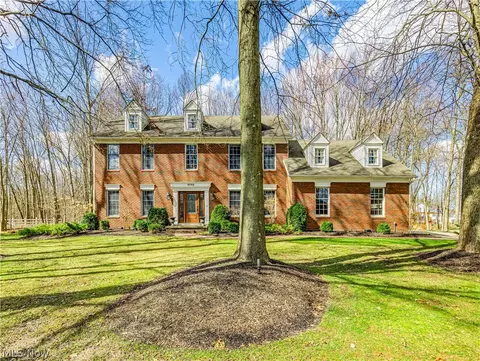 5752 Bridgewater Blvd, Hudson, OH 44236