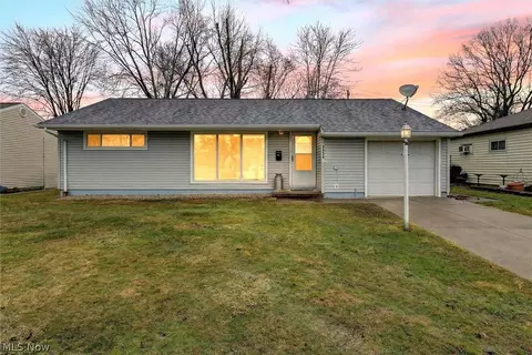 9924 Manorford Dr, Parma Heights, OH 44130