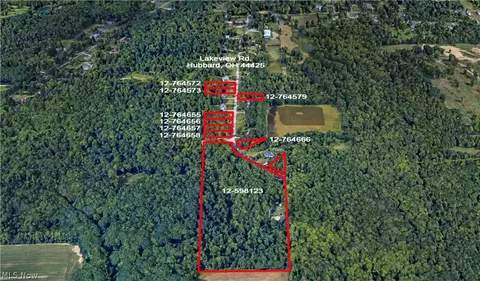 Lakeview Drive, Hubbard, OH 44425