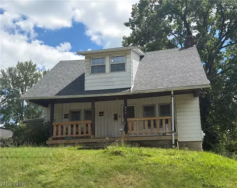 716 Shelby St, Zanesville, OH 43701