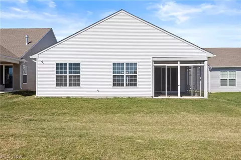 Exterior - 605 Cedar Crest Dr, Elyria, OH 44035 photo 5 of 8
