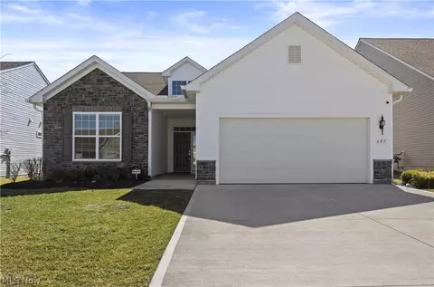 605 Cedar Crest Dr, Elyria, OH 44035