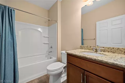 Bath - 605 Cedar Crest Dr, Elyria, OH 44035 photo 1 of 1