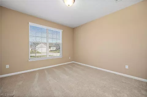 Bedroom - 605 Cedar Crest Dr, Elyria, OH 44035 photo 2 of 5