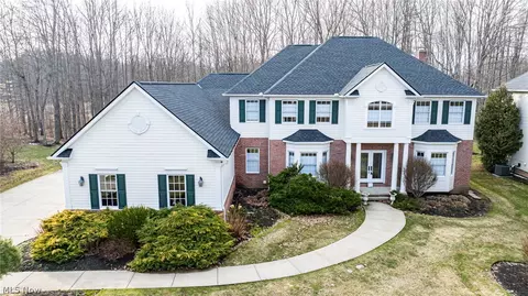 7370 Stockwood Dr, Solon, OH 44139