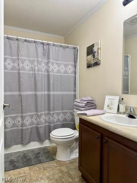 Other - 362 Pin Oak Cir, Elyria, OH 44035 photo 4 of 8