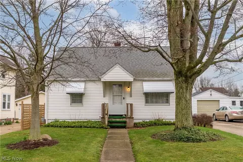 2120 Blenheim Ave, Alliance, OH 44601